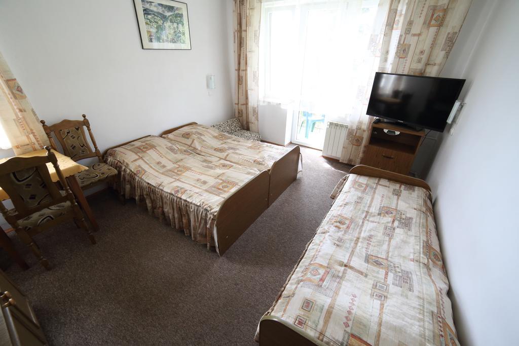 Domy Wczasowe Tryumfy Bed and Breakfast Krynica Zdroj Δωμάτιο φωτογραφία