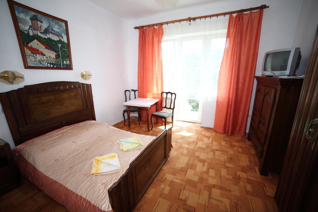 Domy Wczasowe Tryumfy Bed and Breakfast Krynica Zdroj Δωμάτιο φωτογραφία